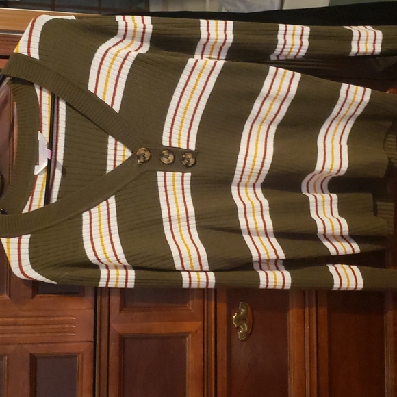 Sweaters - Army green & white stripe sweater